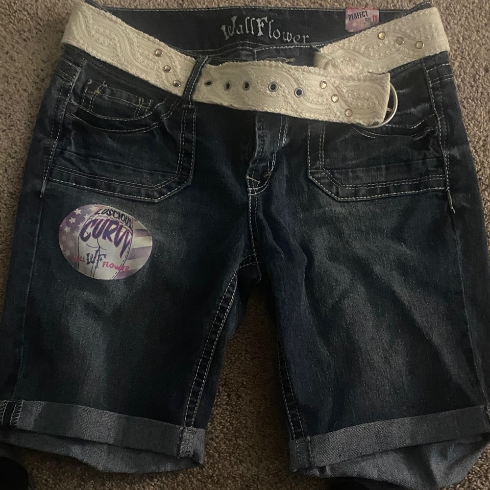 Wildflowers Dark Blue Jean Shorts with Cream Belt